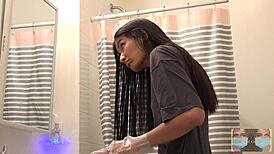 i'm dyeing my hair black in the mirror