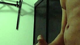 Adam, seksi bir adamı kandırıp sıcak video gönderttim!