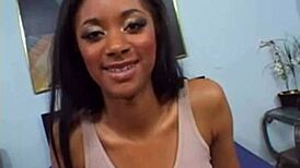 i met this stunng girl who looks like my sister but she's nott