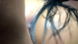 Fisiculturista de gimnasio loca por sexo con novato polla grande en la ducha