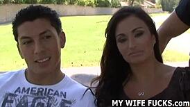 Искам да ме чукат силно от непознат, докато ти гледаш