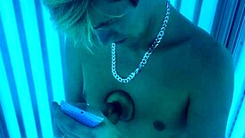 Kevin V toys himself in public tanning bed