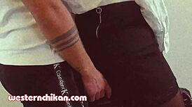 İnanılmaz! 21 Yaşındaki Sarışın Otobüste Elle Tutuluyor! 😱