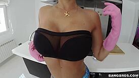 Czech Satin Bloom begs for creampie now!