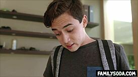 زوجة أبوية وأخت زوجية يتعاونان لتخفيف وضع ابن الزوج الصعب