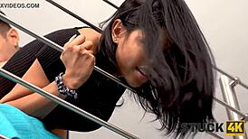 Stuck4k hottie got trapped under the table. A kinky man came to pound her doggy style hard.