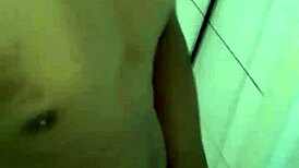 This guy jerks off in the bathroom after shower 😏