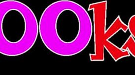 amateur babe rubs her big ass in pantyhose