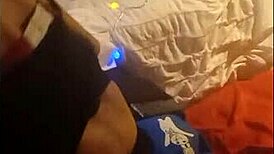 Eu Me Junte a Você no Chão Acariciando Meu Pau com Vibrador Anal