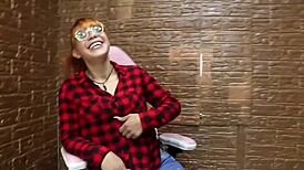 Petite teen Luna gives blowjob at casting