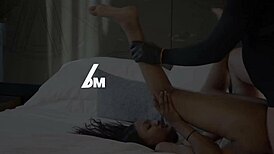 Big Titty Woman Seeking Gold