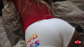 Nice booty to hump, wanna join in?