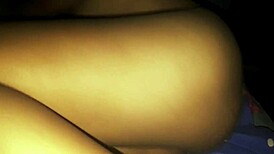 Mi hermanastra me muestra su lencería azul asta destapar su enorme culo ala vista, ella es muy sexy.