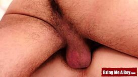 mladá 18+ Taylor Mason bez kondomu od chlupatýho kluka