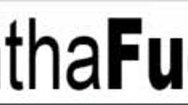 Samantha Saint films her nude morning masturbation at home.