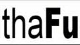 Samantha Saint films her nude morning masturbation at home.