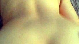 meti�ndole la verga de perrito en el culo y co�o