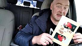 Hei, Aimee MILF-ul fierbinte dă muie ucigașă la petrecerea sălbatică de nuntă. La naiba, e fantastică!