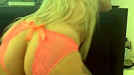 Blonde With Tattoo Twerks Her Ass