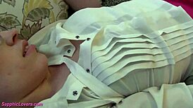 Elizabeth Thorn And Missy Minks Engage In Hairless Lesbian Licking Orgasms And Kissing