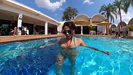 a morena wanted to give me her ass in the pool for anal fuckin!