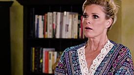 インド・サマー、義息子の先生をスパシャワーでファック