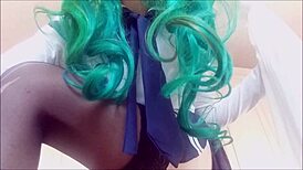 you wanna smell that nerd student's panties under her skirt