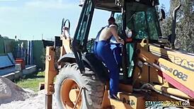 I love watching bareback blowjobs with twinks outdoors.