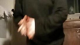 Amateurs Working Out To Music