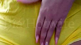 Amateur Couple Shares Webcam Show