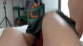 My girlfriend wakes me with a deepthroat blowjob 😍