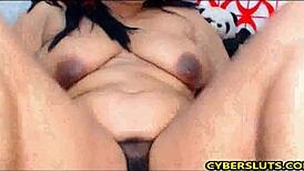 brunette on webcam show