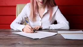 בחורה קולג' קירה לוסטר מתענגת באחידה להאיר לך יום