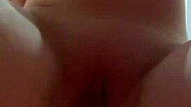 wetmom38 masturbates pussy with dildo