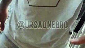 Mavambo Da Central Novinho Do Rabo Peludo Adora Uma Chupada No Cu