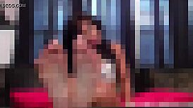 Geboefde dikke slaaf vernederd in femdom bondage POV