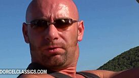 Can you handle this anal threesome?