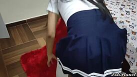 Můj bratranec mě podvedl, aby mě šukal v prdel, ale je to tak dobrý