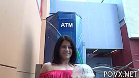 Seks panas selepas mandi relaks dengan gadis 18+ seksi tu