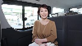 Хей, виж как задникът на Akina Nagahama подскача с вибратор!