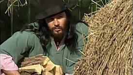 Цигански кралици доминират на открито двойно действие