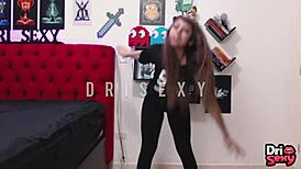 Teen does sexy exercises so deliciously!