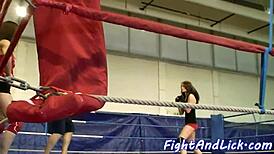 Babe Strapon Fucked By Wrestler Dyke Hard!