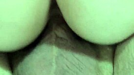 Min fru rider knullpolaren hårt på hans kuk hemmagjord