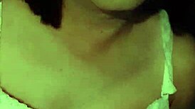 Yurika říká: Sleduj mě masturbovat v tomto zralém outfitu