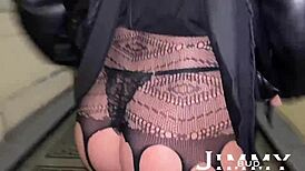 Hűha, utcai csajok elkapva vad dupla ágyékszexre négyszerszörösben!