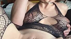 Kinky milf chaoticblossom explores throat training techniques