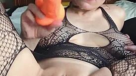 Kinky milf chaoticblossom explores throat training techniques