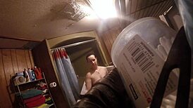 Shower time with Ronda 😊