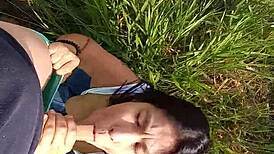 Mamada al aire libre turns into public deepthroat sucking with hardcore sex outdoors
